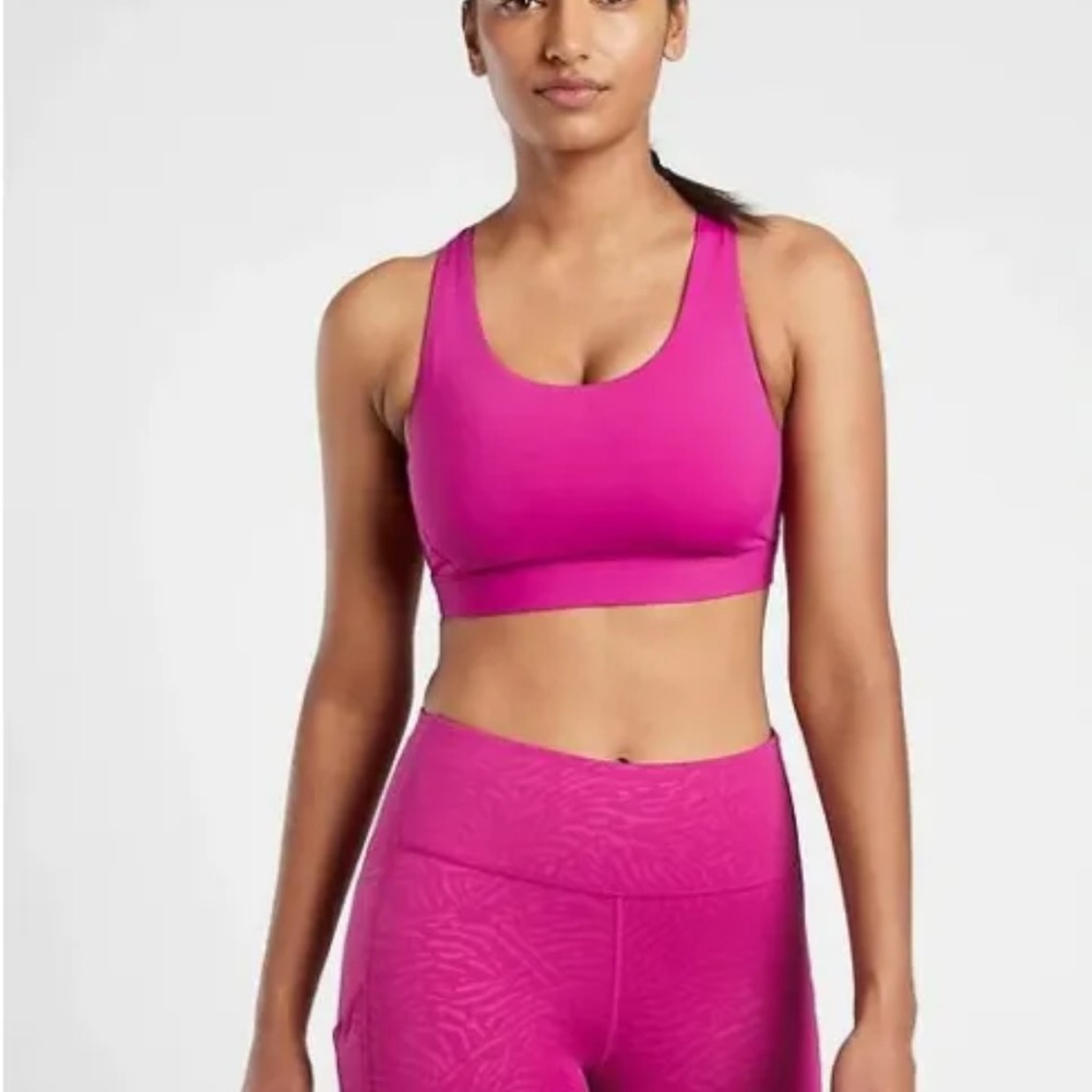 Athleta NWOT Women's Ultimate Bra A/C Size XS - Color Magnolia Purple